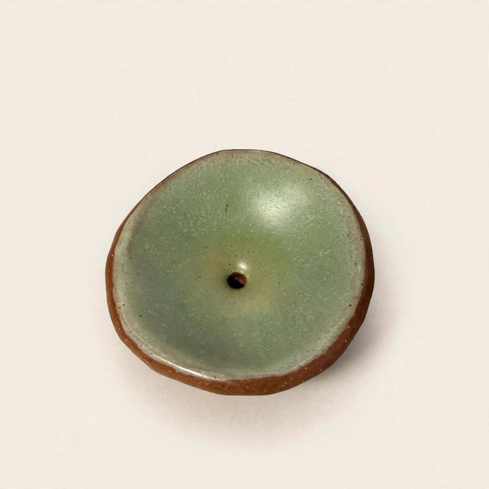 Foraged Clover Ceramic Incense Holder - Urganiqa