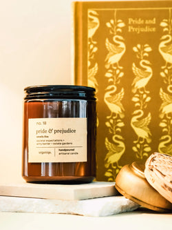 Pride & Prejudice Scented Candle | Nobela Collection - Urganiqa